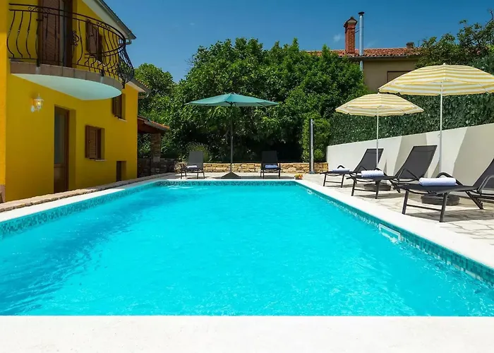 Vakantiehuis Mikales *