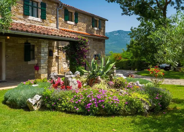 Mikales Semesterbostad Pulgarija Cepic