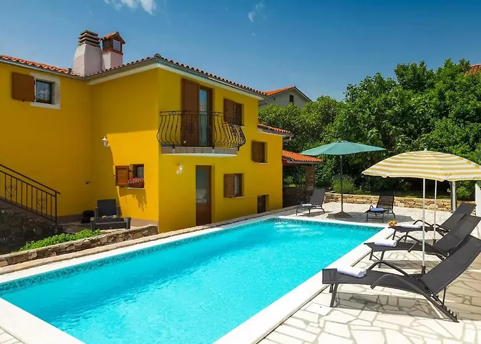 Mikales Vikendica Pulgarija Cepic